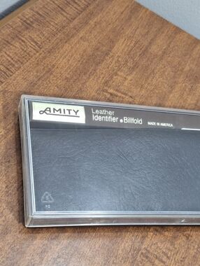 NOS Vintage Amity Brown Leather Mens Bi-fold NIB Identifier Wallet Made In USA